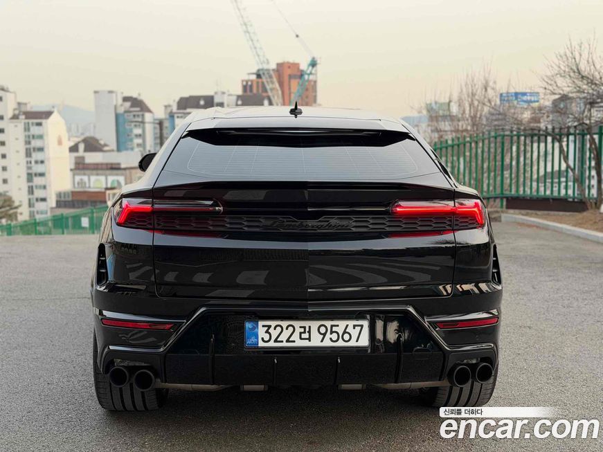 Lamborghini Urus 2026