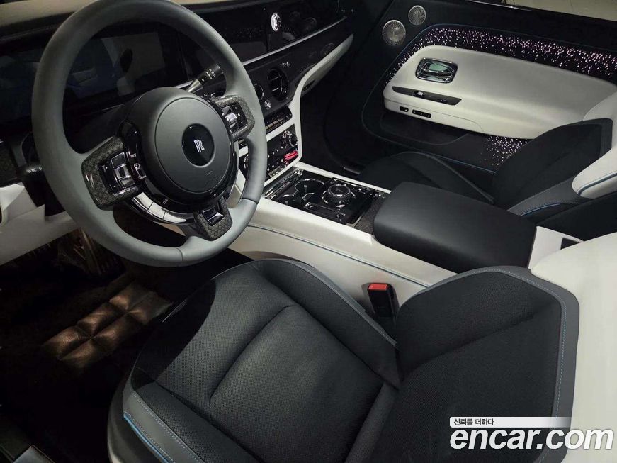 Rolls-Royce Spectre 2025