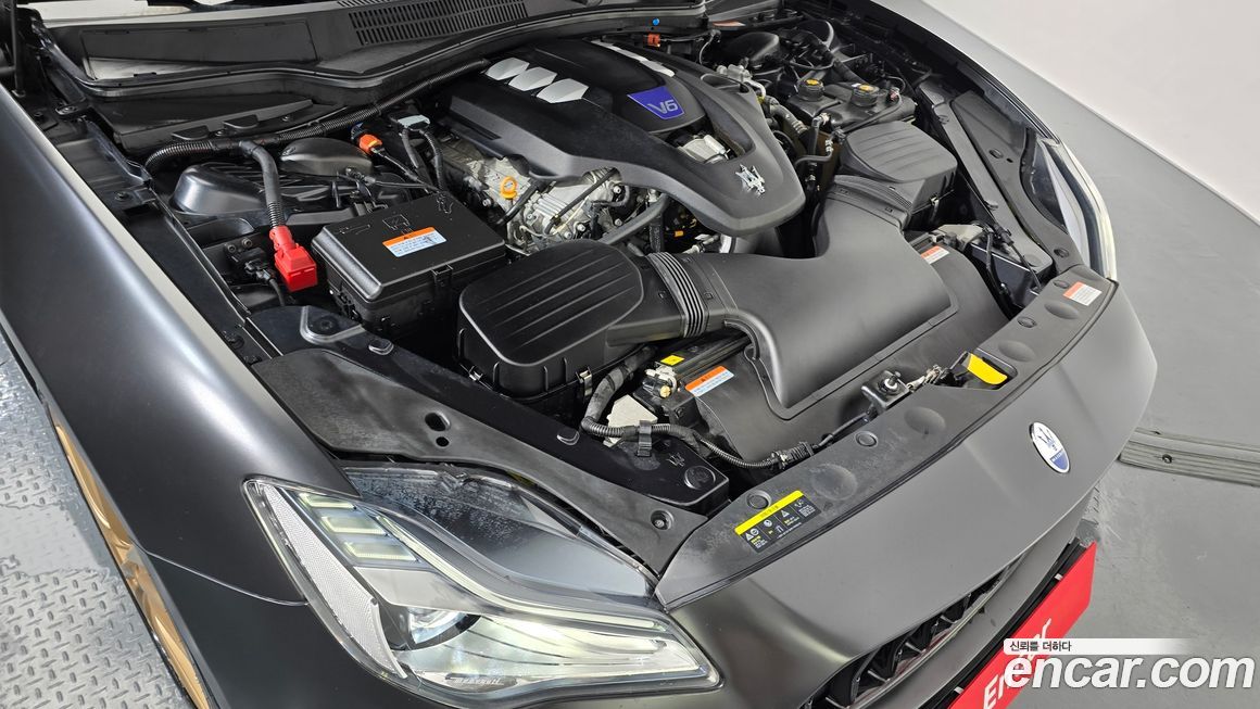 Maserati Quattroporte 2022