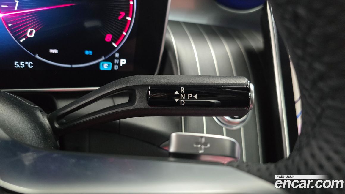 Mercedes-Benz GLC-Class 2023