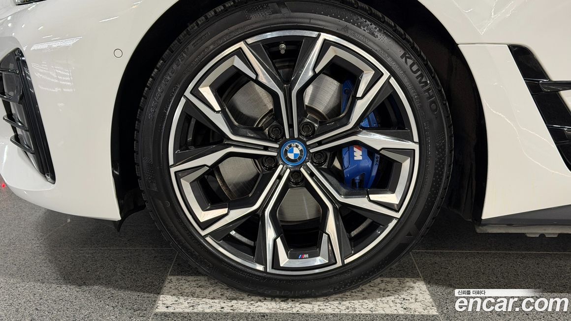BMW i4 2023