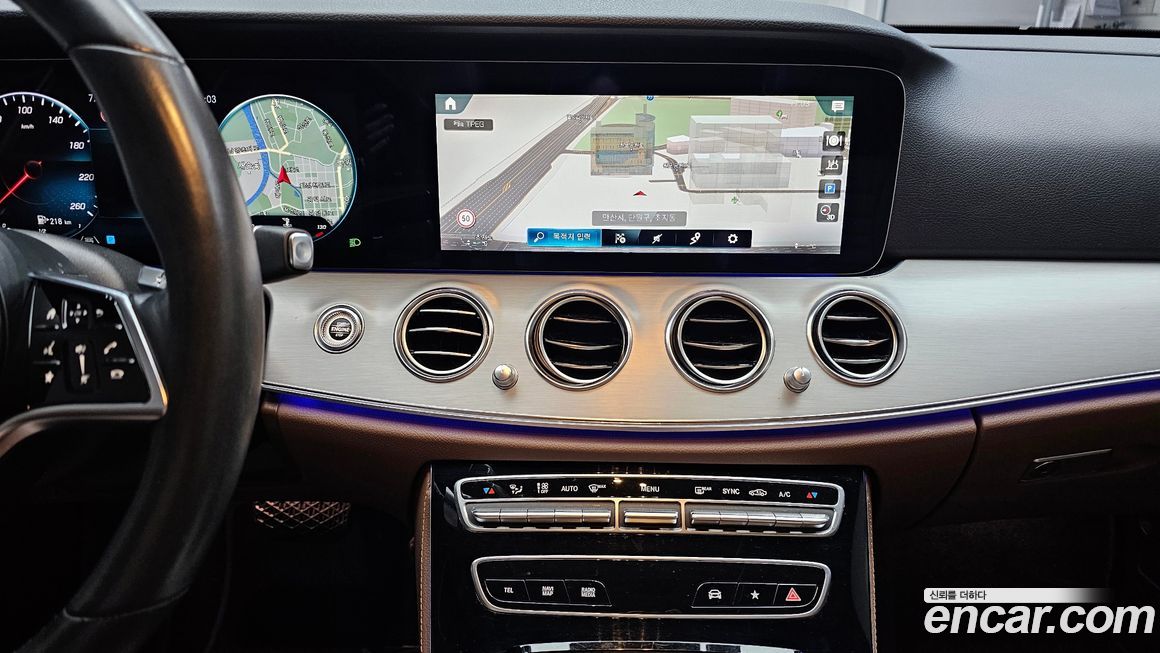 Mercedes-Benz E-Class 2021