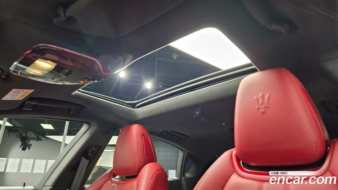 Maserati Quattroporte 2022