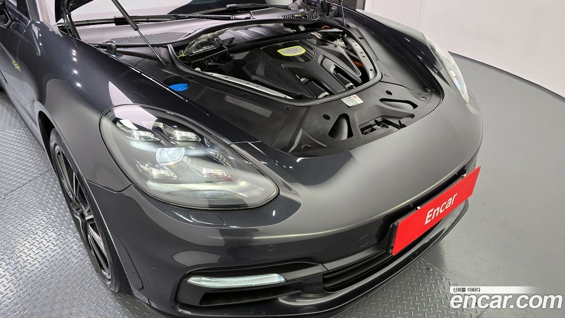 Porsche Panamera 2019