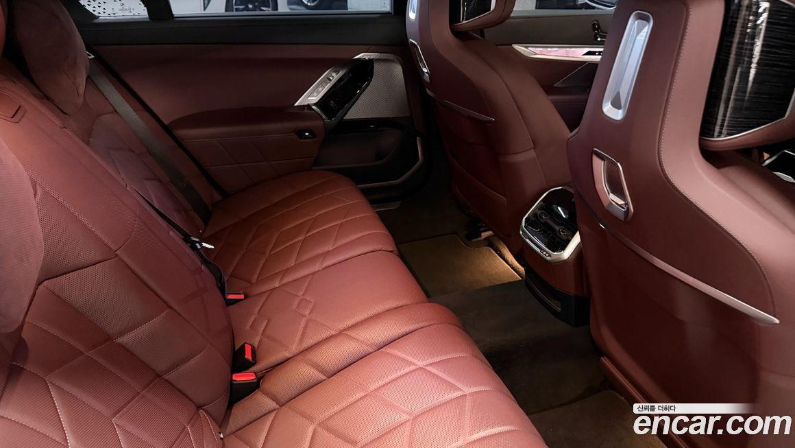 BMW 7-Series 2025