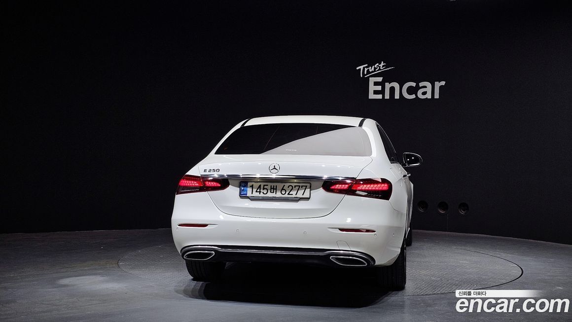 Mercedes-Benz E-Class 2021