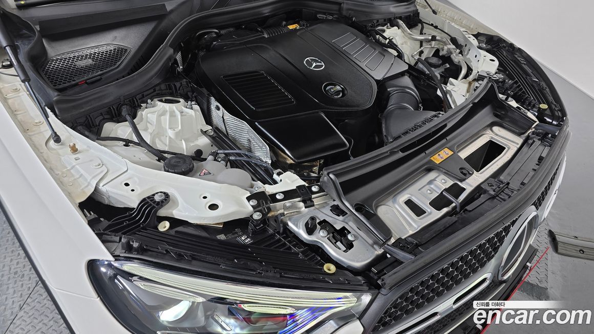 Mercedes-Benz GLC-Class 2023