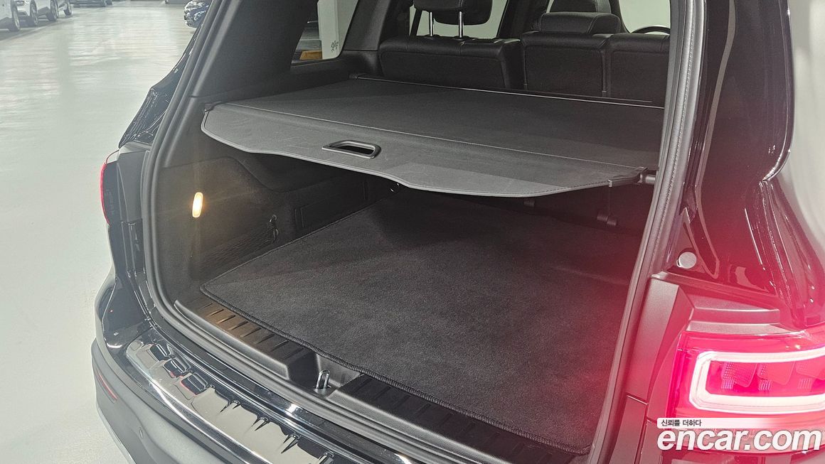 Mercedes-Benz EQB 2023