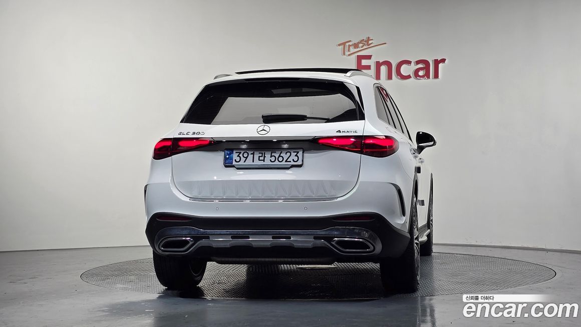 Mercedes-Benz GLC-Class 2023