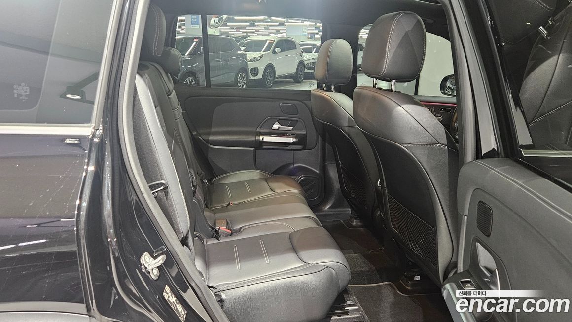 Mercedes-Benz EQB 2023