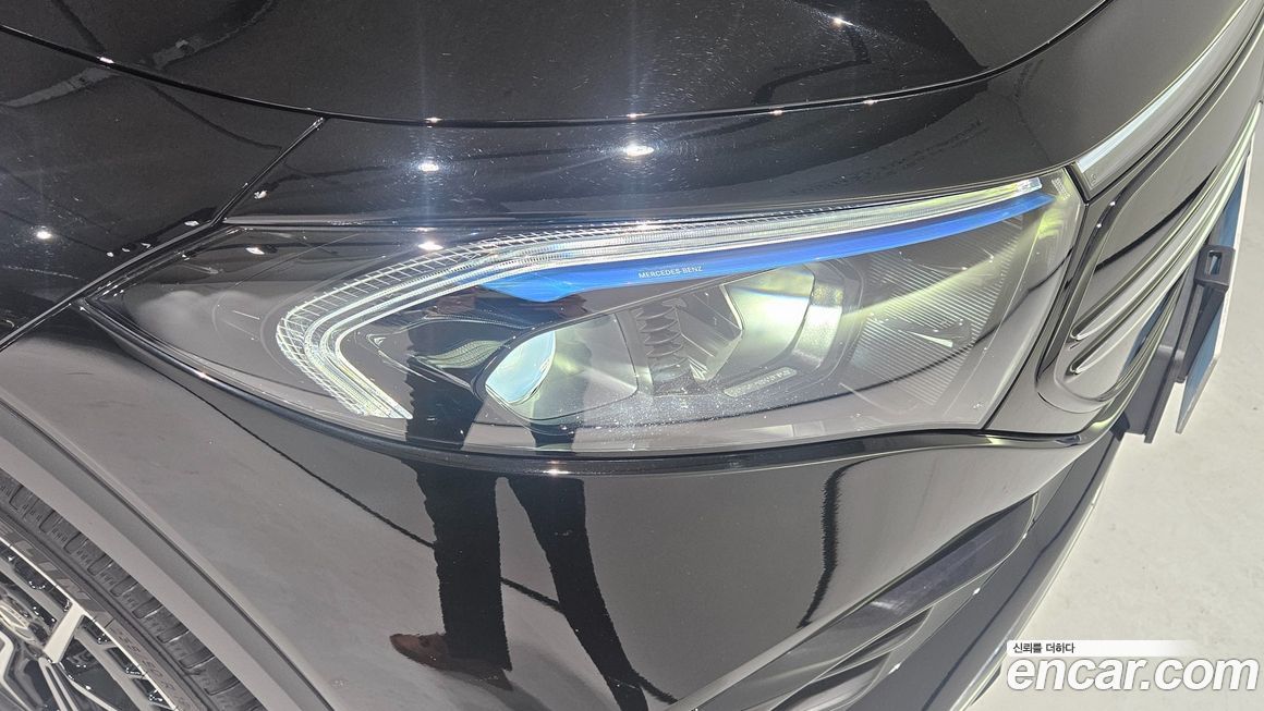 Mercedes-Benz EQB 2023