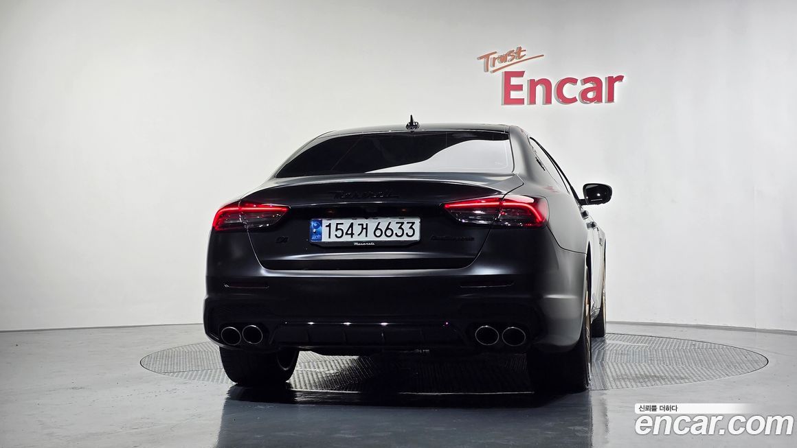 Maserati Quattroporte 2022