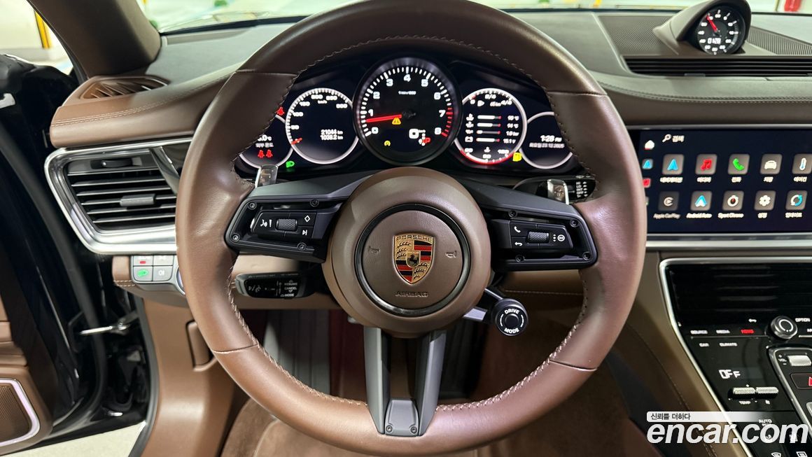 Porsche Panamera 2023