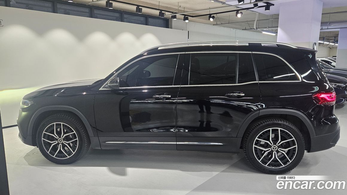 Mercedes-Benz EQB 2023