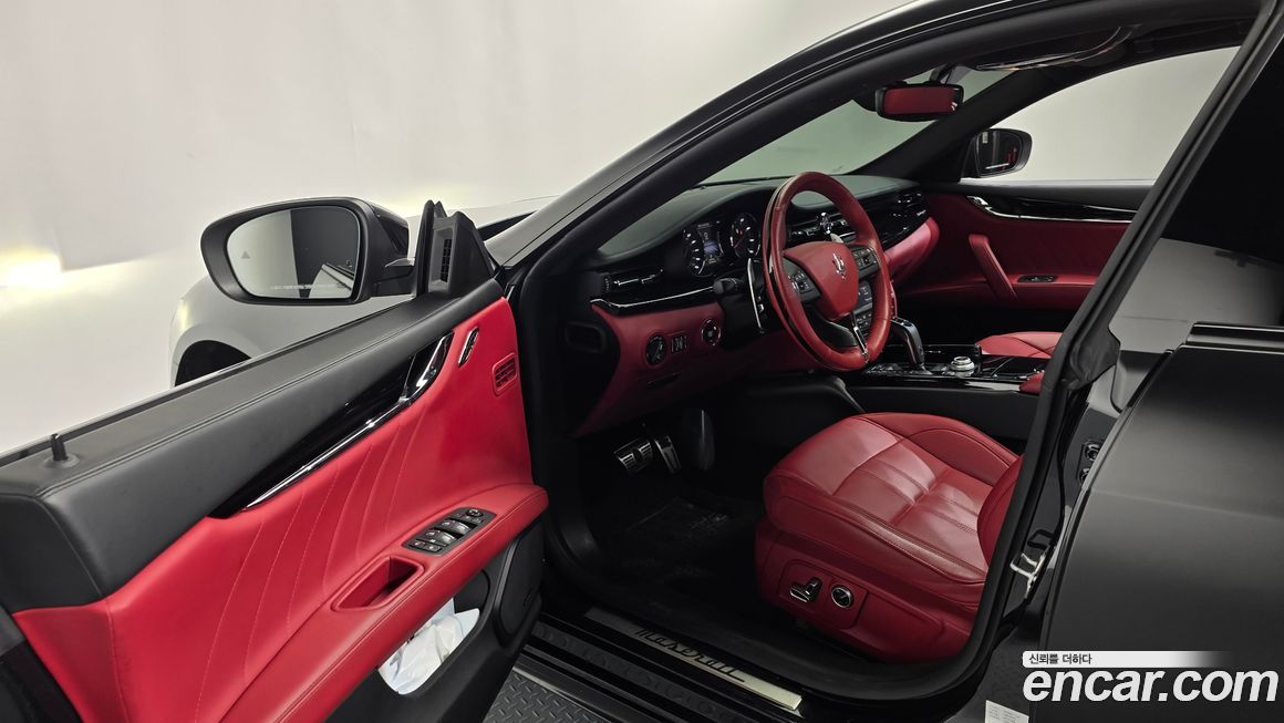 Maserati Quattroporte 2022