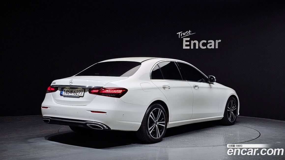 Mercedes-Benz E-Class 2021