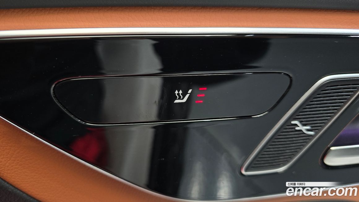 Mercedes-Benz GLC-Class 2023