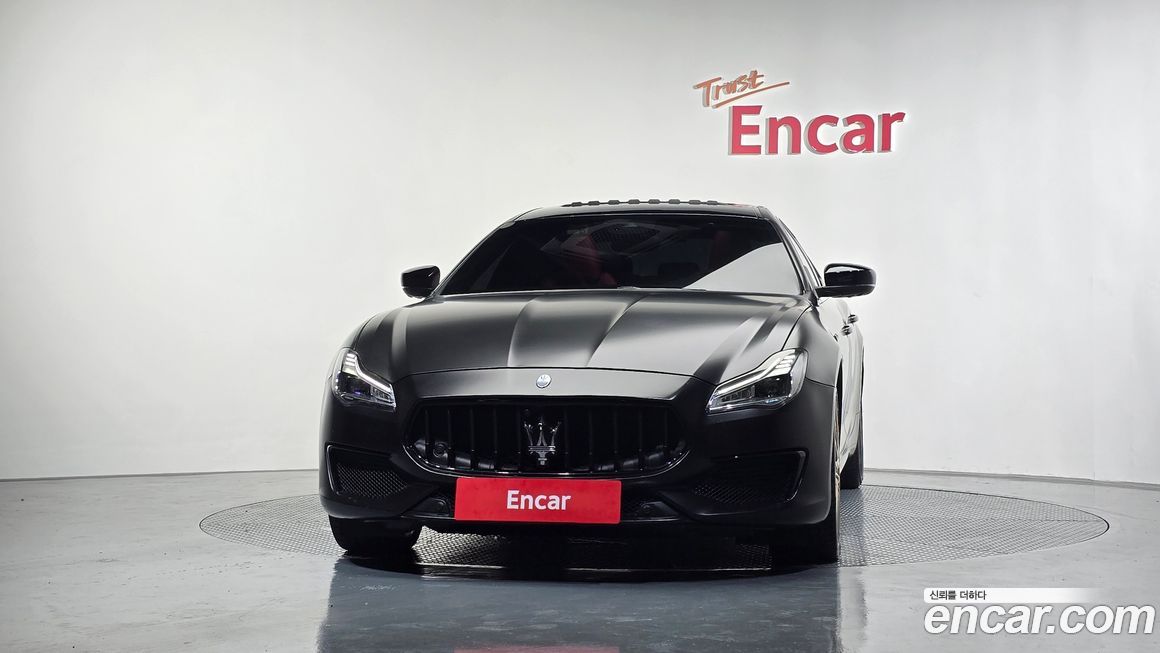 Maserati Quattroporte 2022