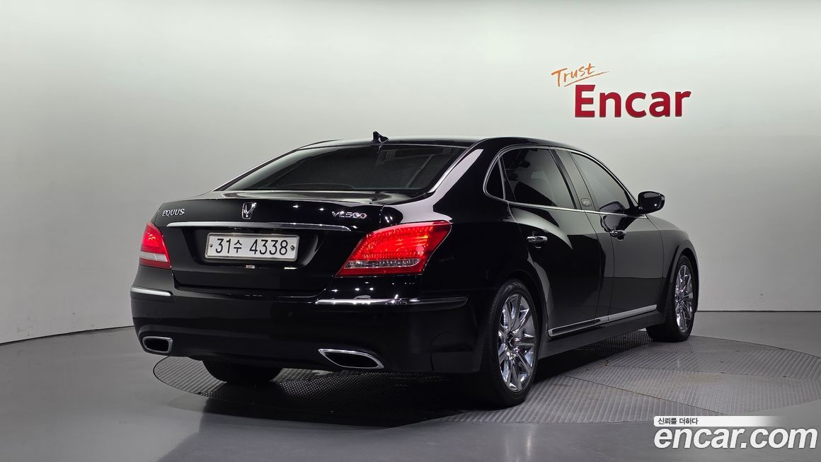 Hyundai Equus 2012