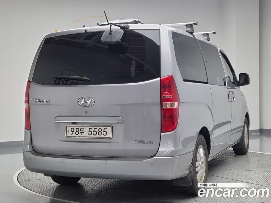 Hyundai Starex 2018
