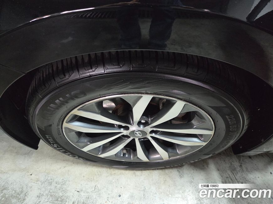 Hyundai Grandeur 2012