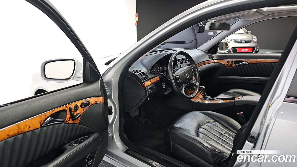 Mercedes-Benz E-Class 2008