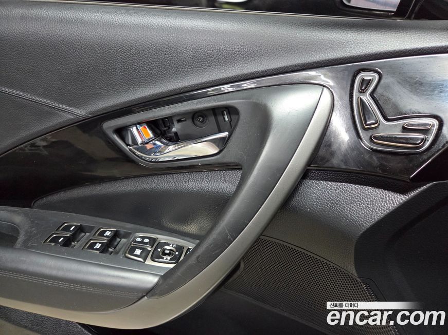 Hyundai Grandeur 2012