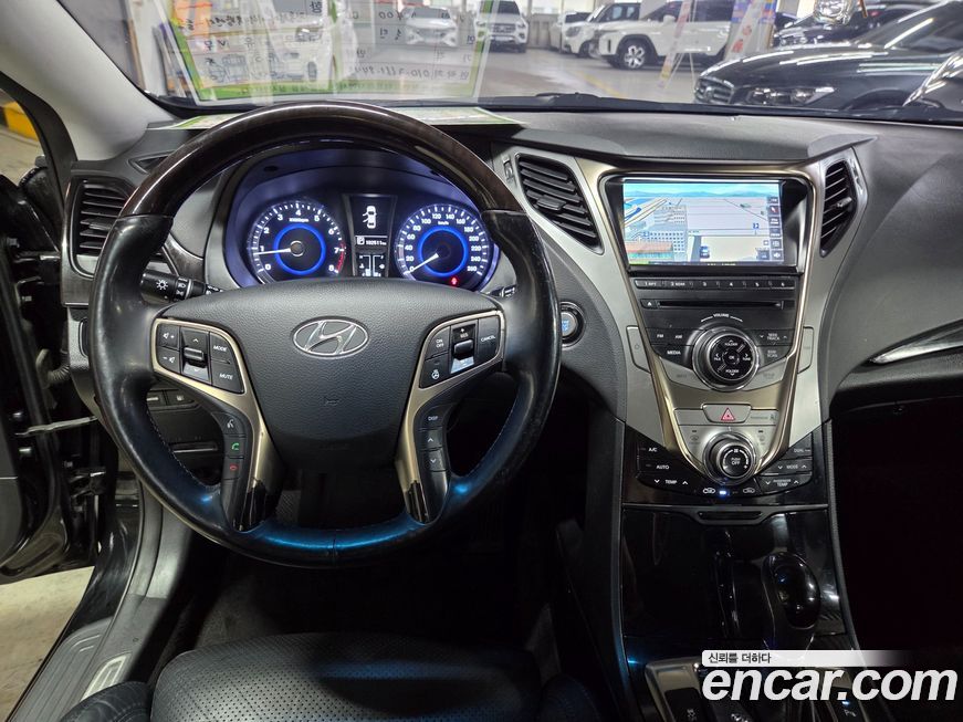 Hyundai Grandeur 2012