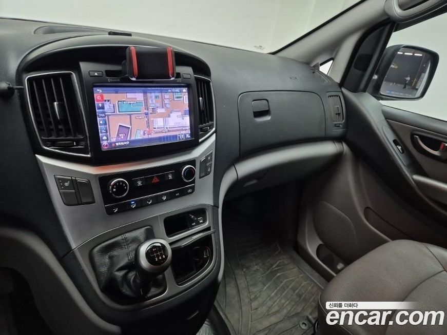 Hyundai Starex 2018