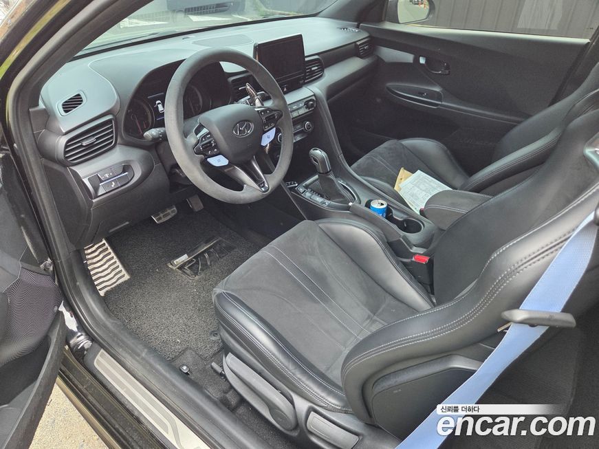 Hyundai Veloster 2021