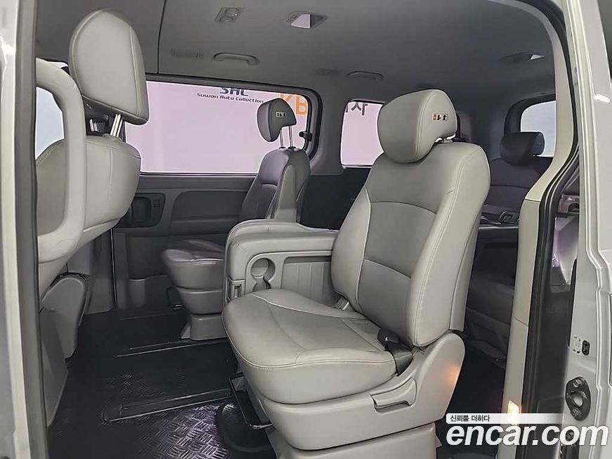 Hyundai Starex 2019