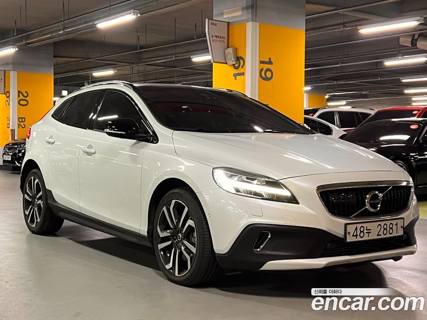 Volvo V40 2018