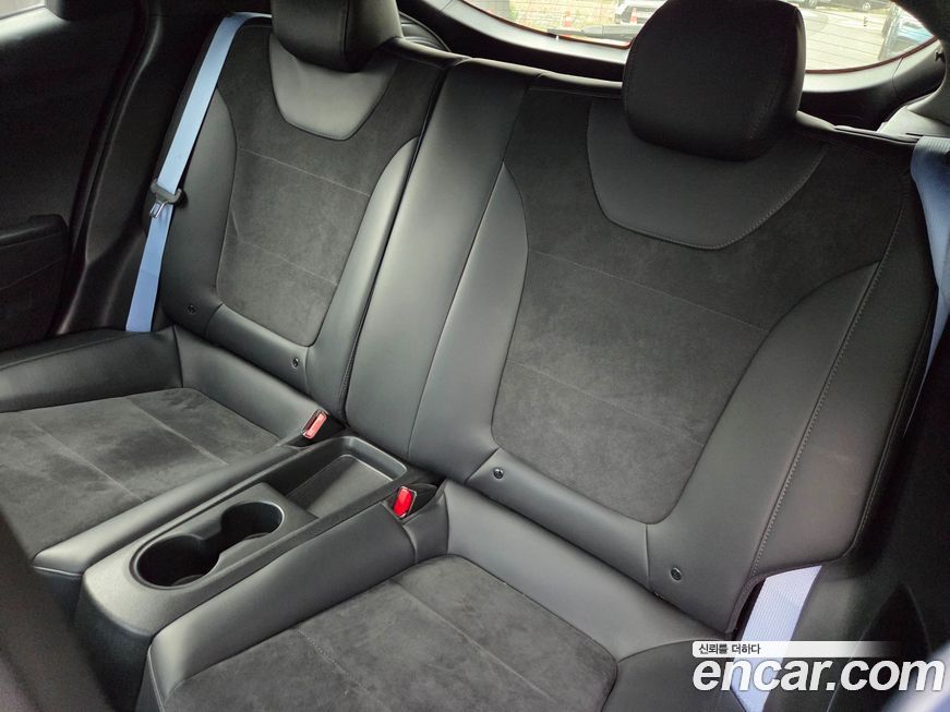 Hyundai Veloster 2021