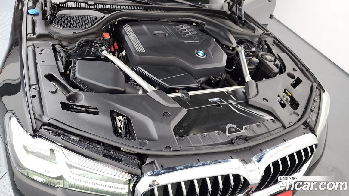 BMW 5-Series 2022