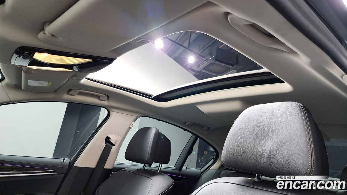 BMW 5-Series 2022