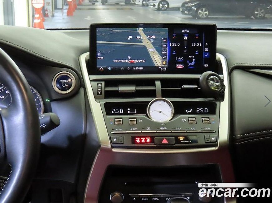 Lexus NX 2019