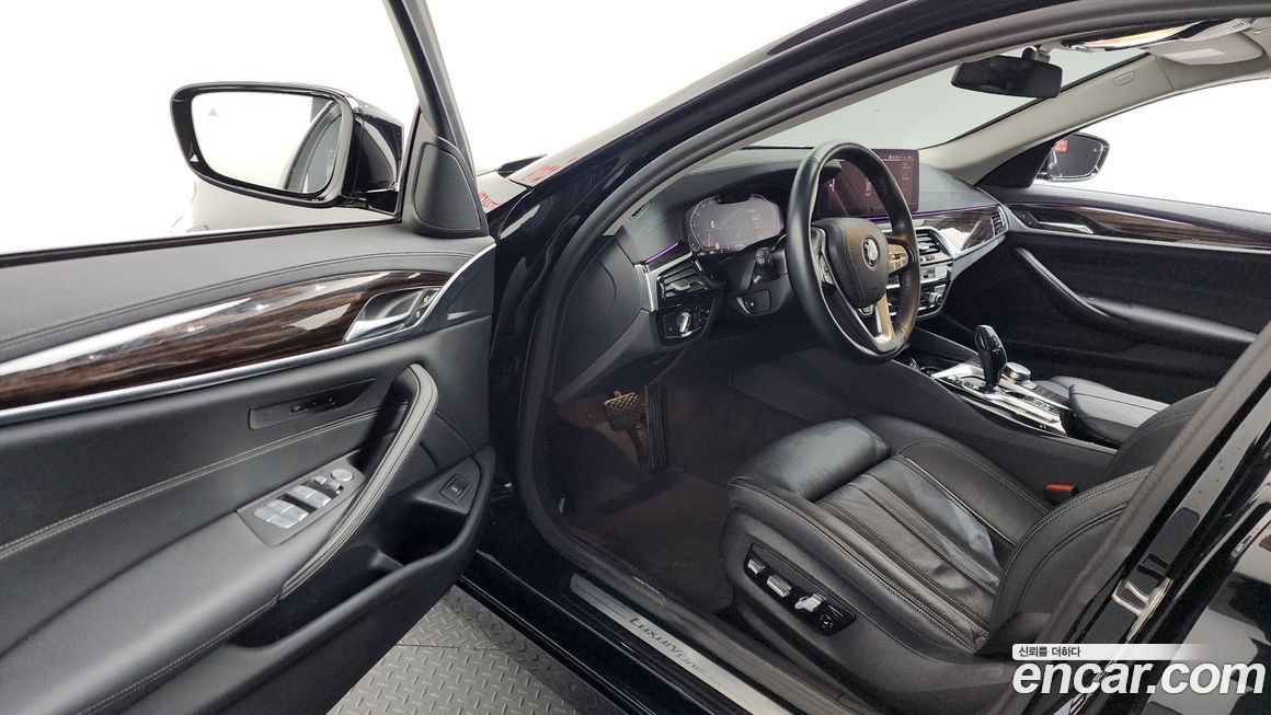 BMW 5-Series 2022