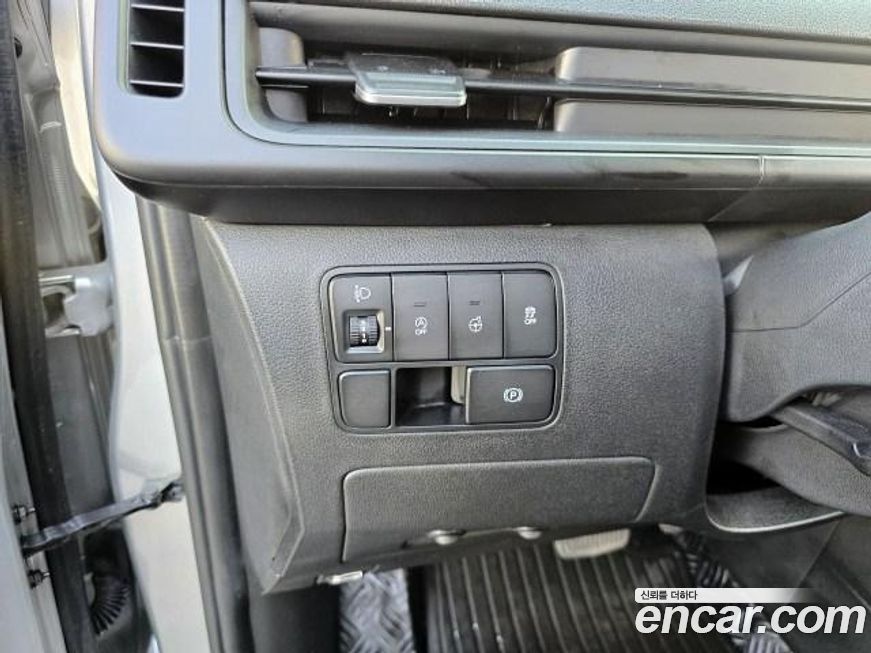 Hyundai Staria 2023