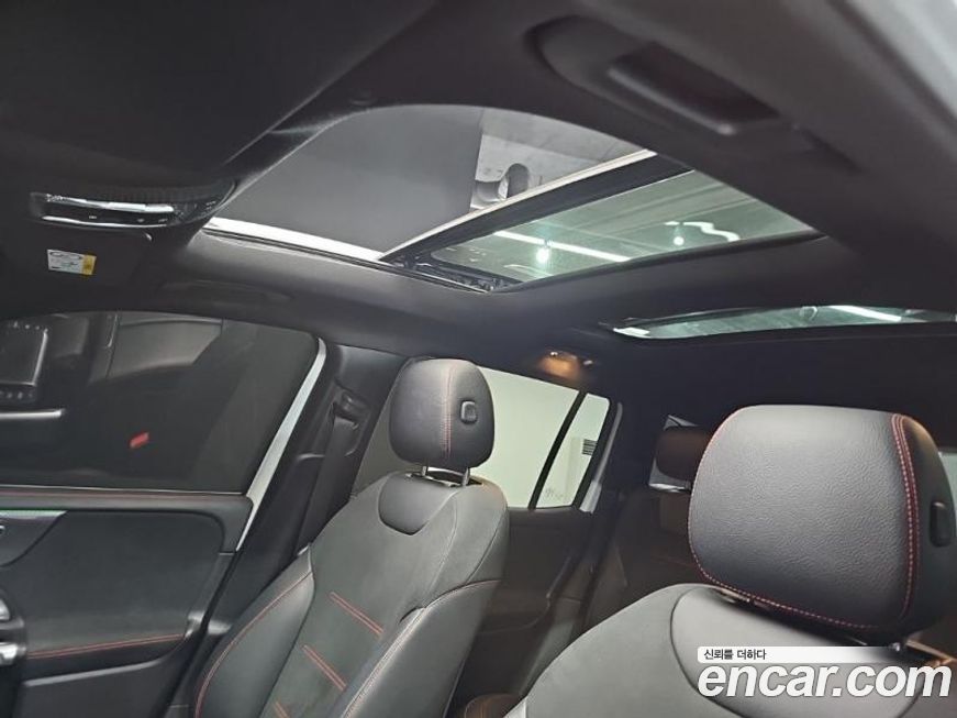 Mercedes-Benz GLB-Class 2021