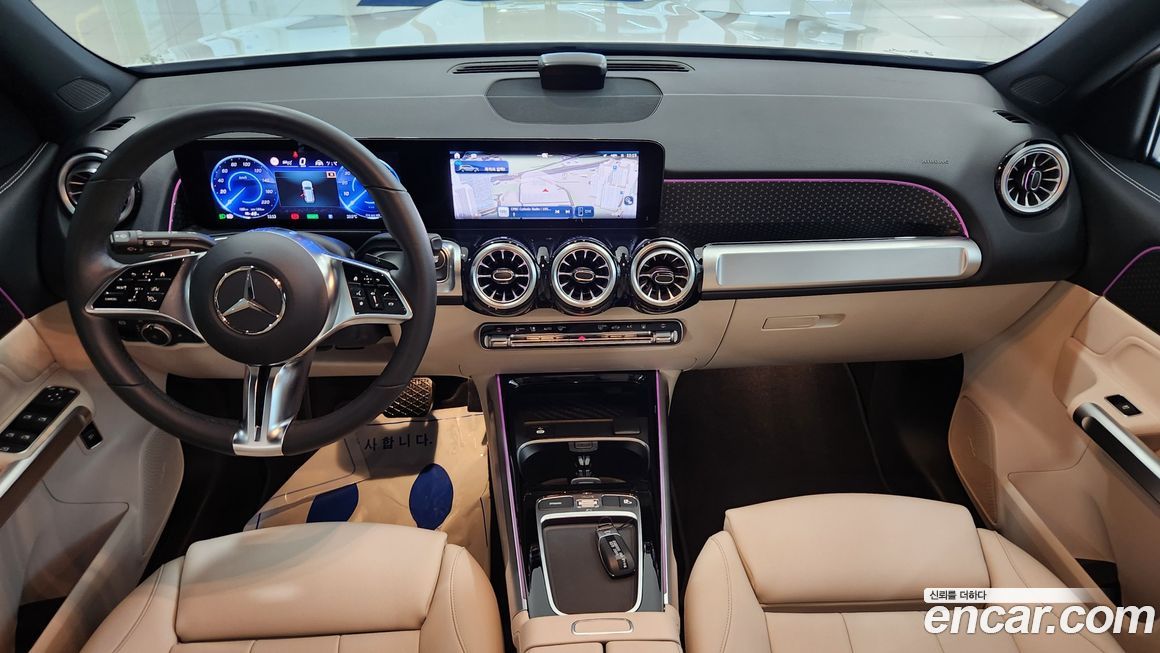 Mercedes-Benz EQB 2025