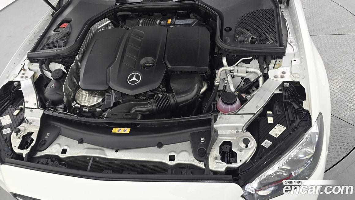 Mercedes-Benz E-Class 2022