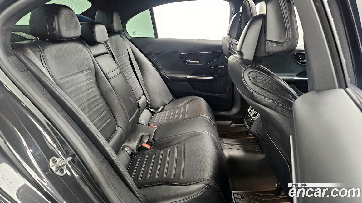 Mercedes-Benz C-Class 2022