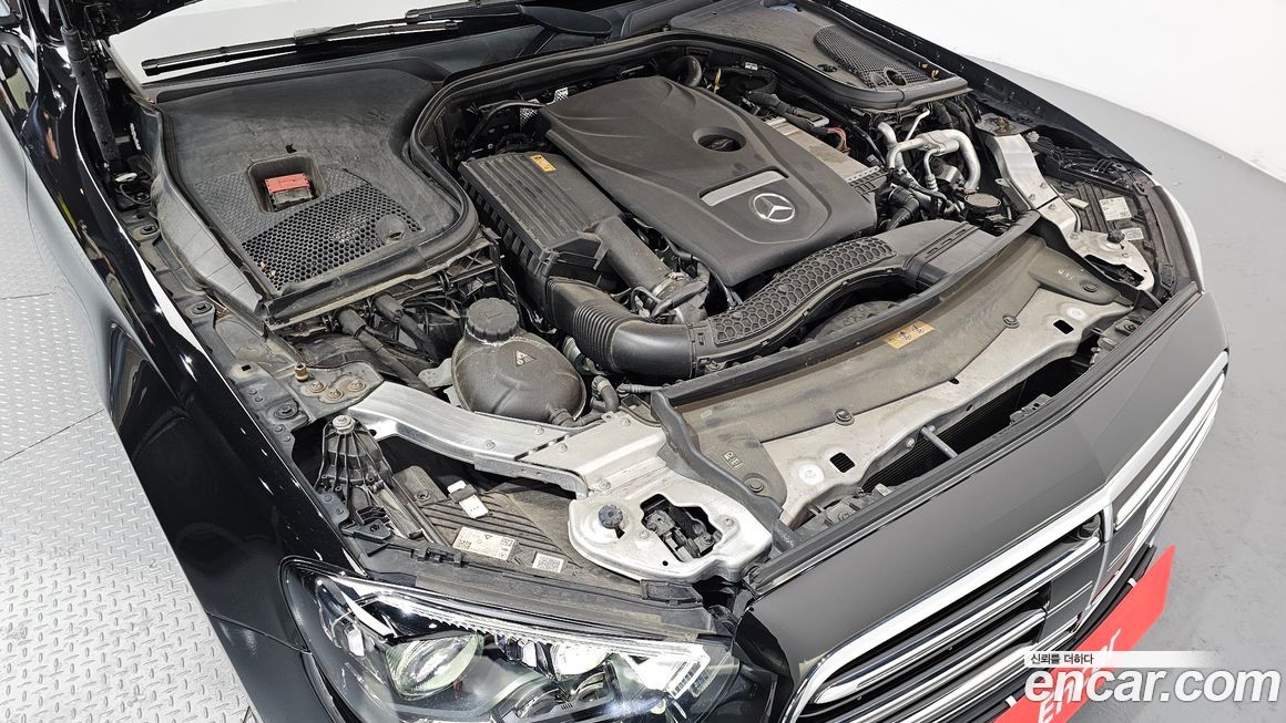 Mercedes-Benz E-Class 2022