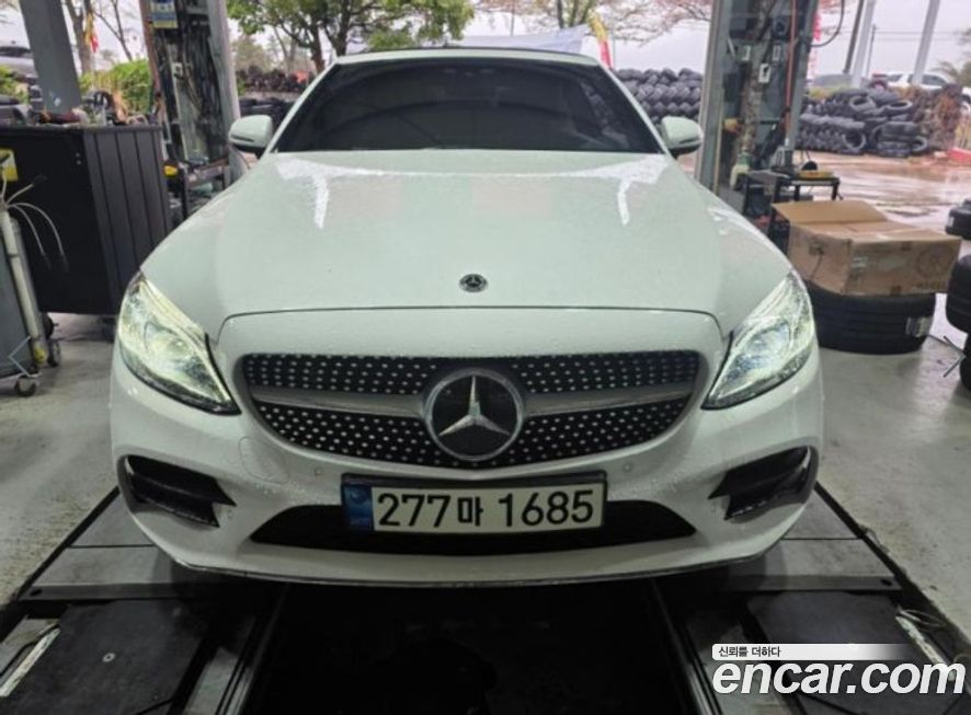 Mercedes-Benz C-Class 2021