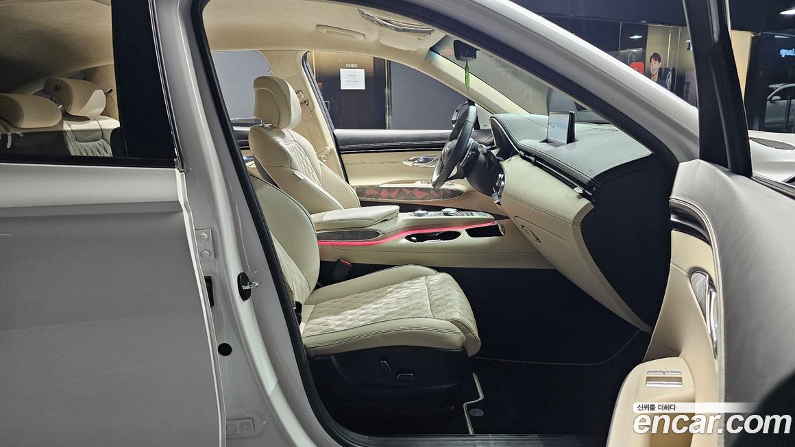 Genesis GV70 2023