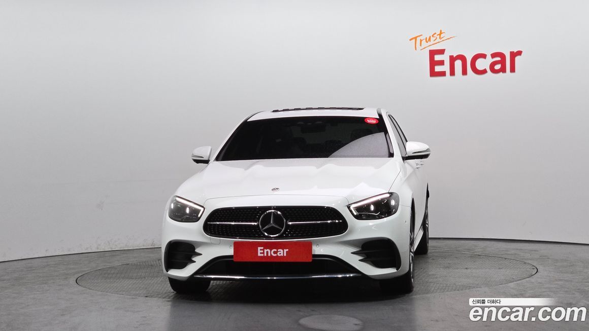 Mercedes-Benz E-Class 2022