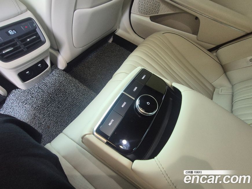Kia K8 2025
