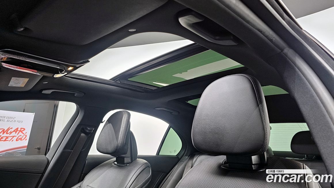 Mercedes-Benz C-Class 2022