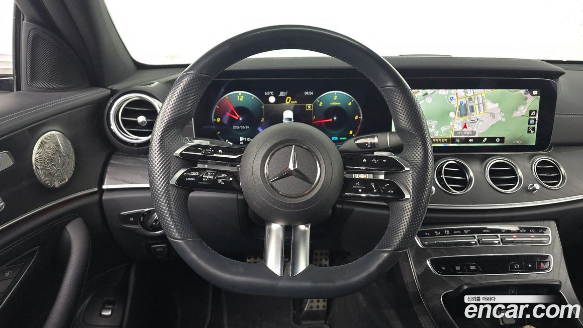 Mercedes-Benz E-Class 2022