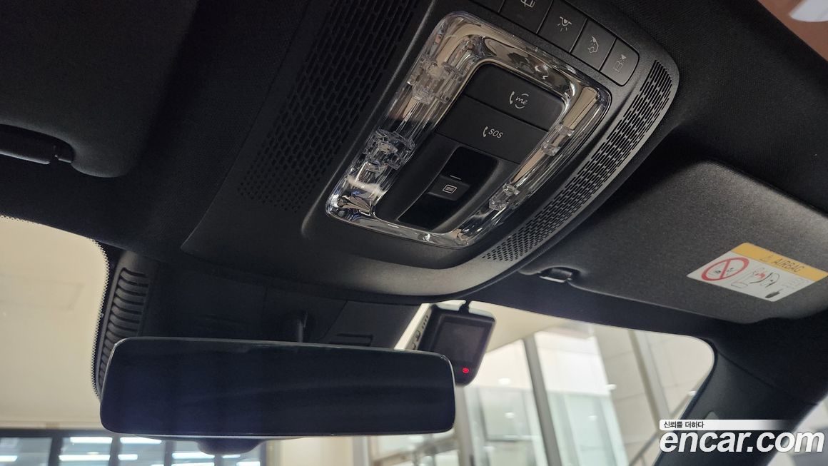 Mercedes-Benz EQB 2025